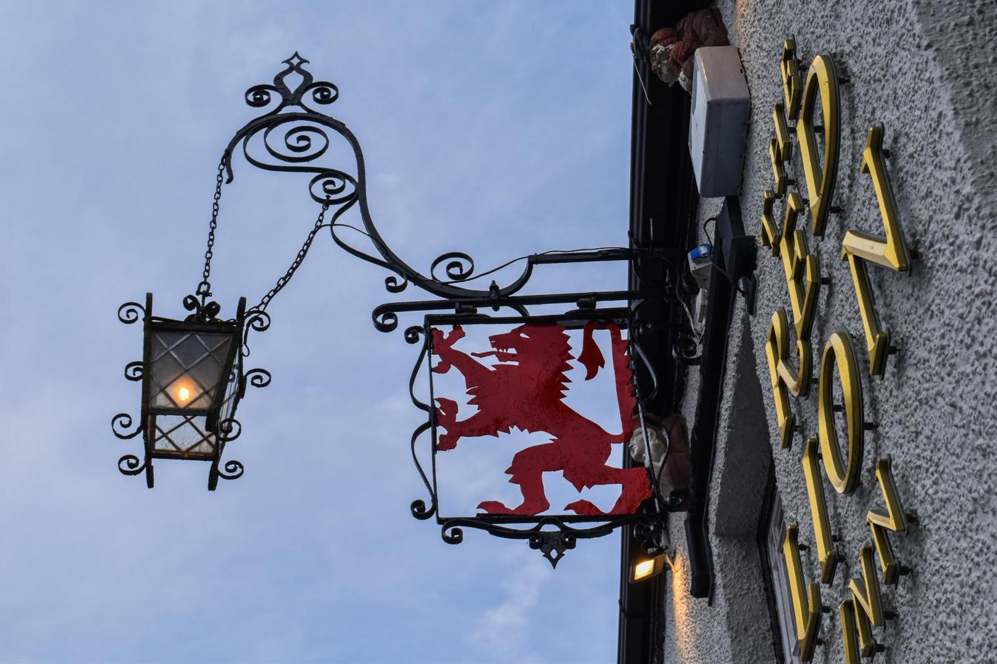 Red Lion Inn Хоксхед Екстериор снимка